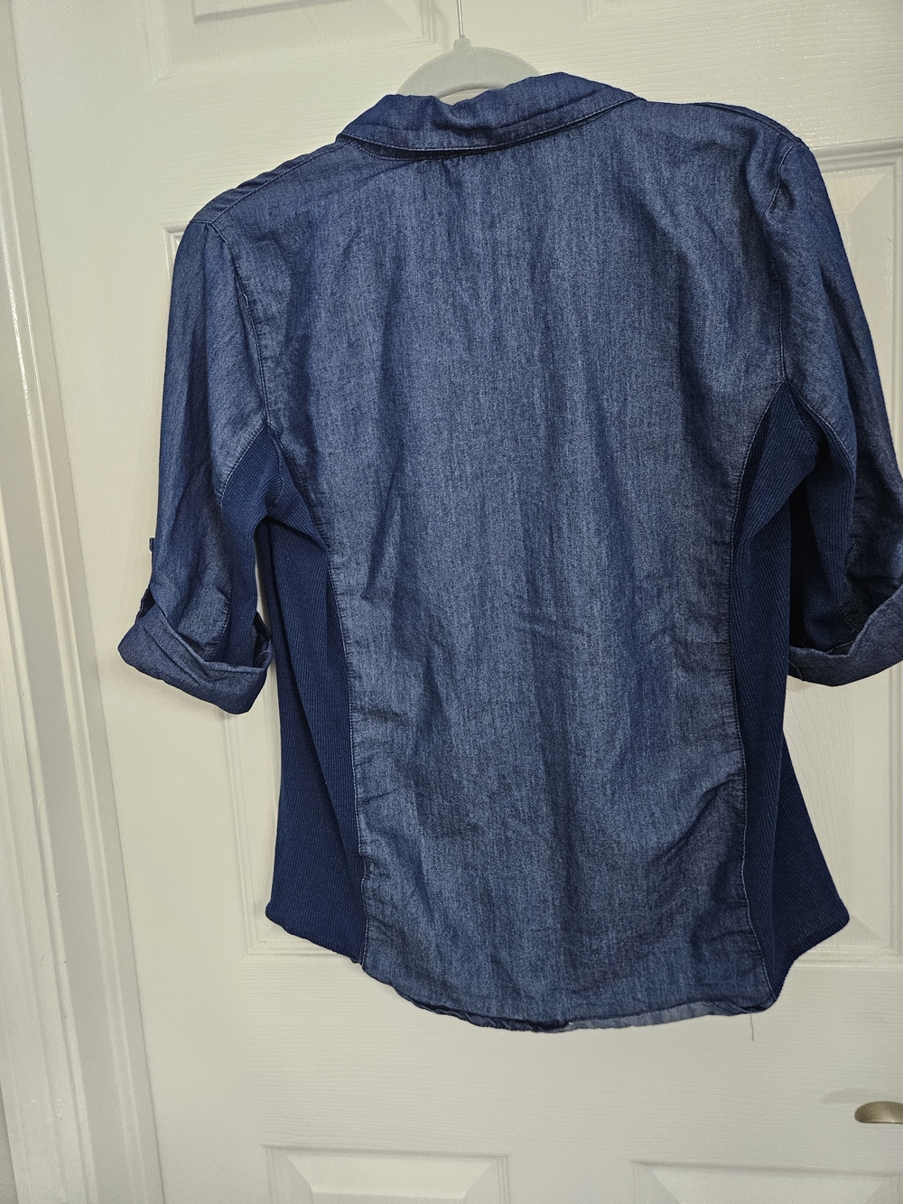 Cavalini Denim Button-Up Shirt with Roll-Tab Sleeves - Blue size large - Picture 9 of 9